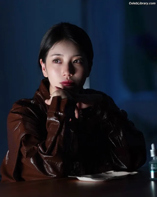 Bae Suzy photo 11 of 119