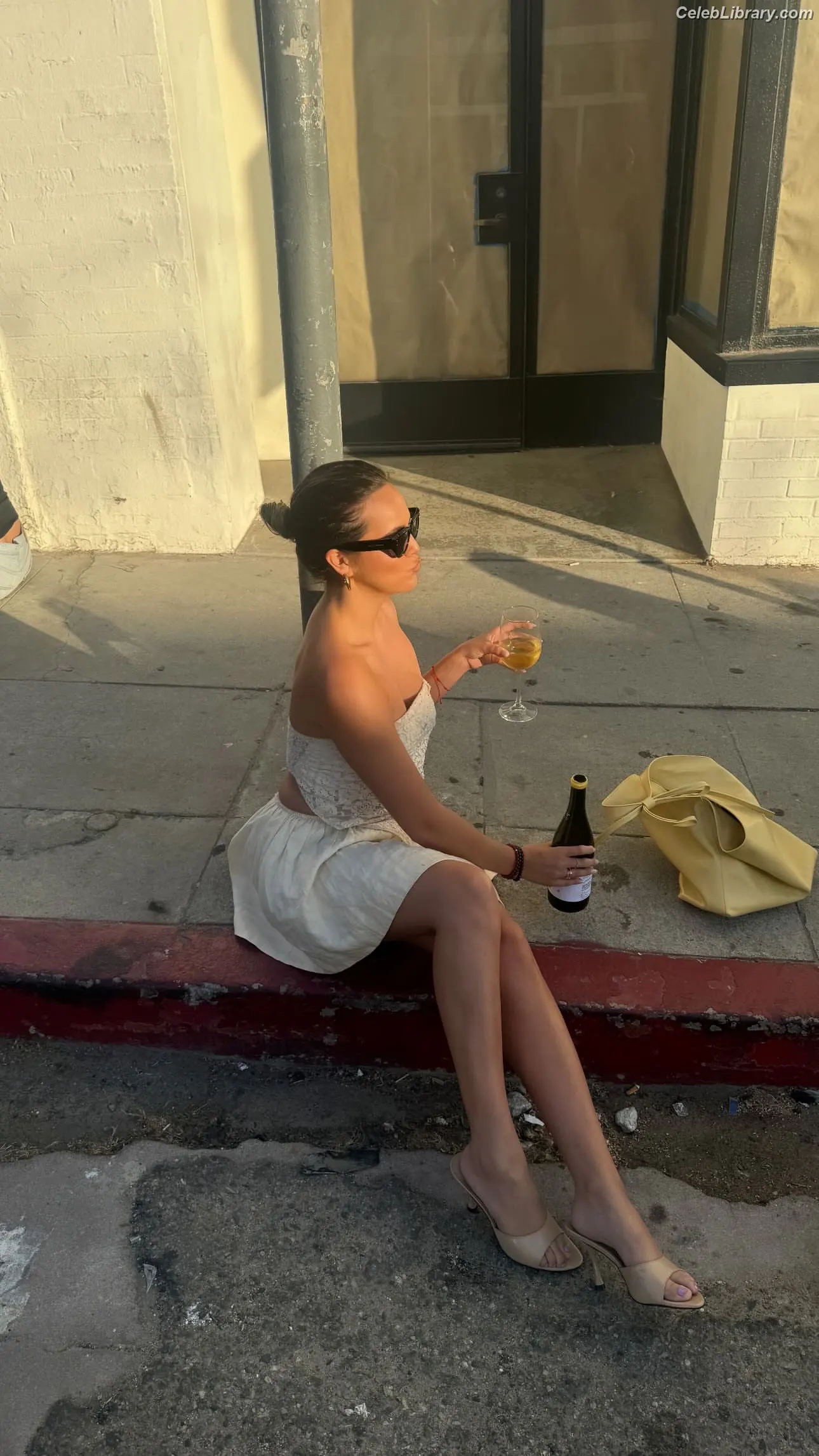 Bailee Madison photo 9 of 421