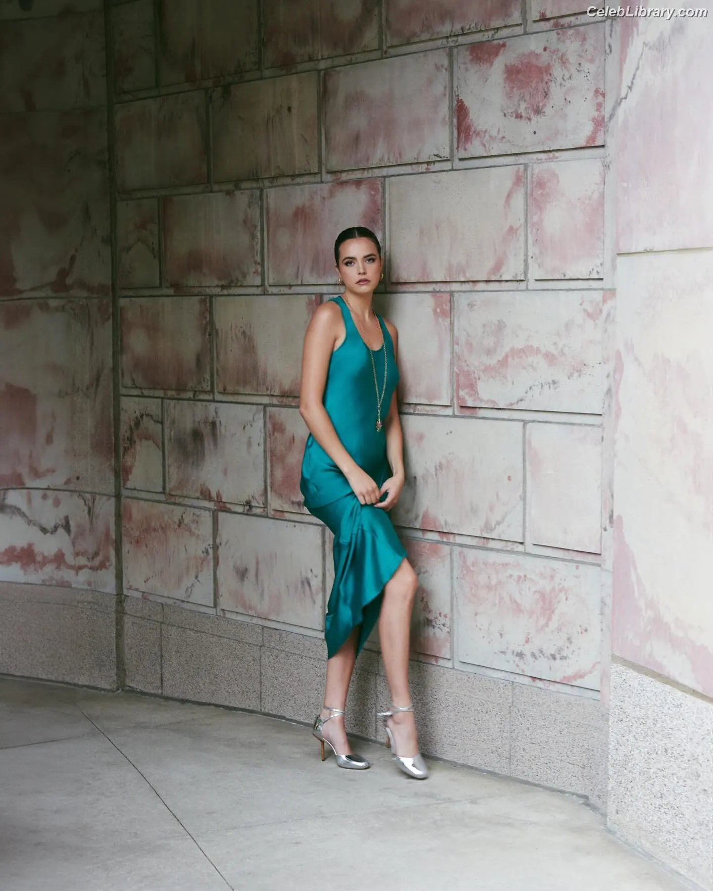 Bailee Madison photo 15 of 421