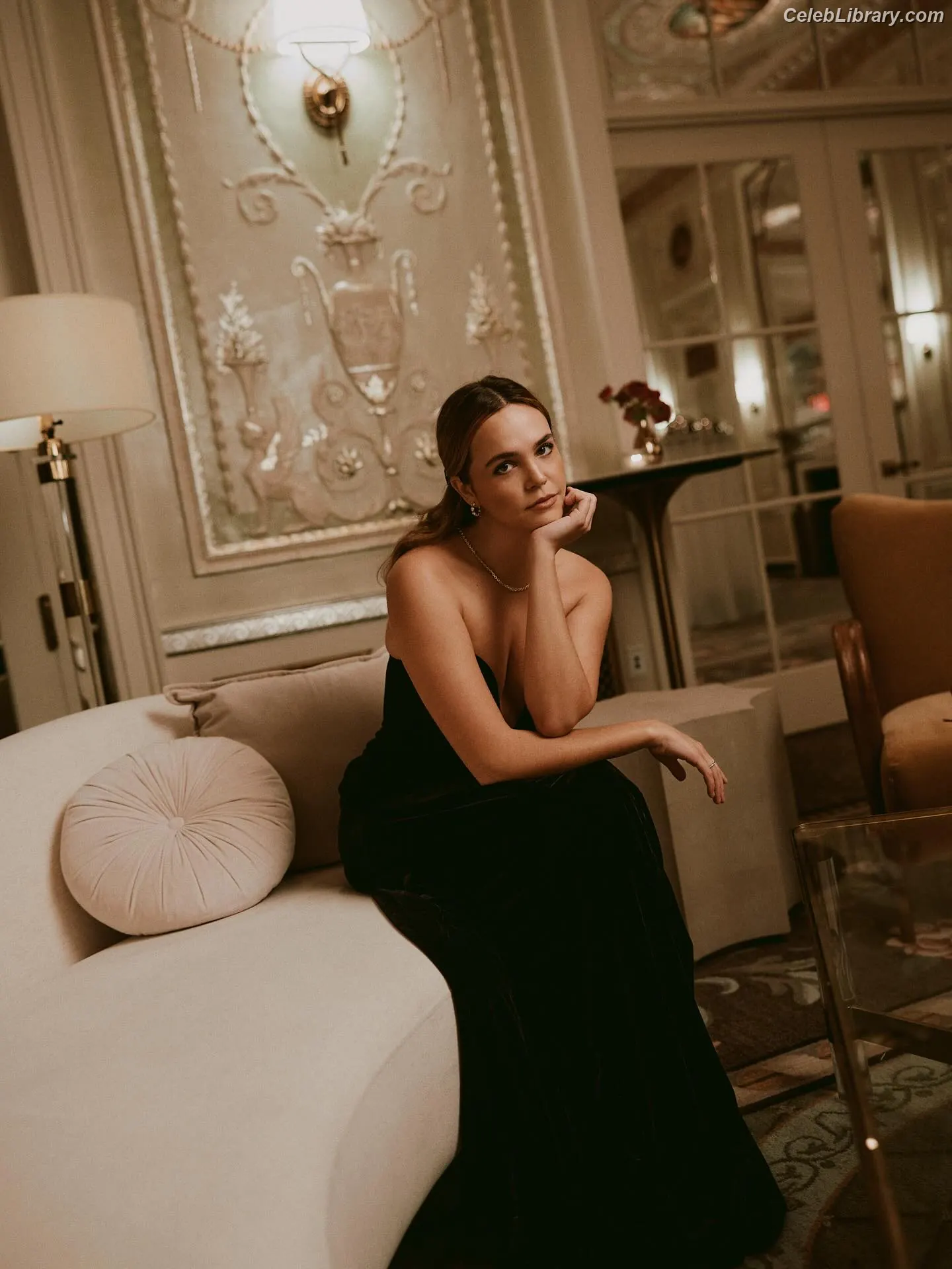 Bailee Madison photo 18 of 421