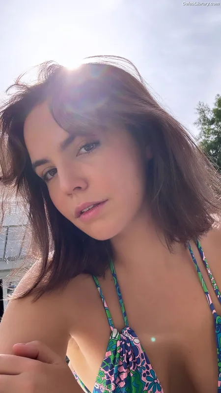 Bailee Madison photo 18 of 422