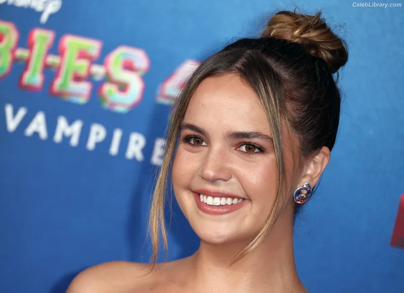 Bailee Madison photo 18 of 422