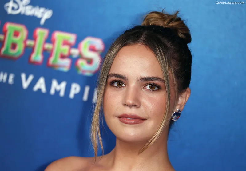 Bailee Madison photo 22 of 422