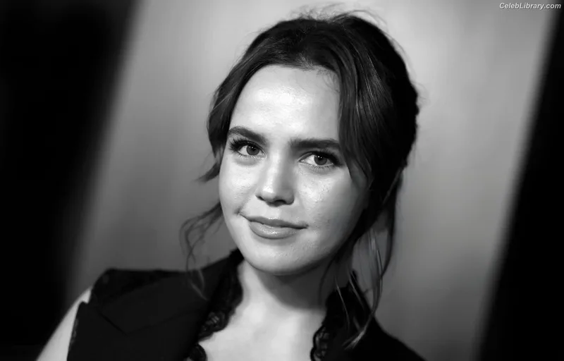 Bailee Madison photo 18 of 422