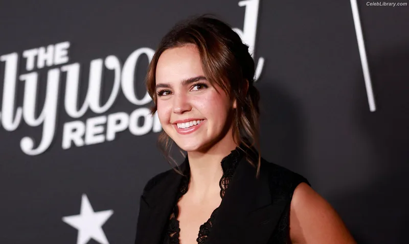 Bailee Madison photo 22 of 422