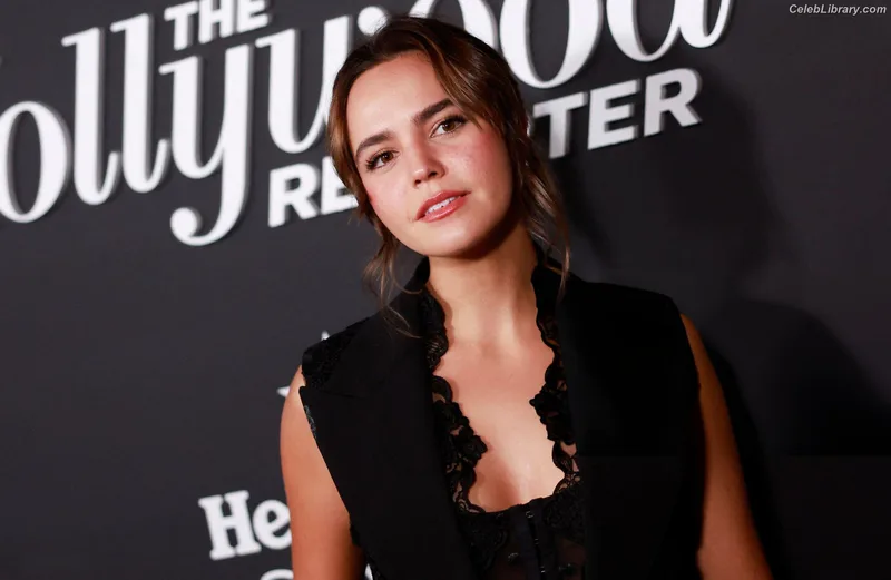 Bailee Madison photo 24 of 422