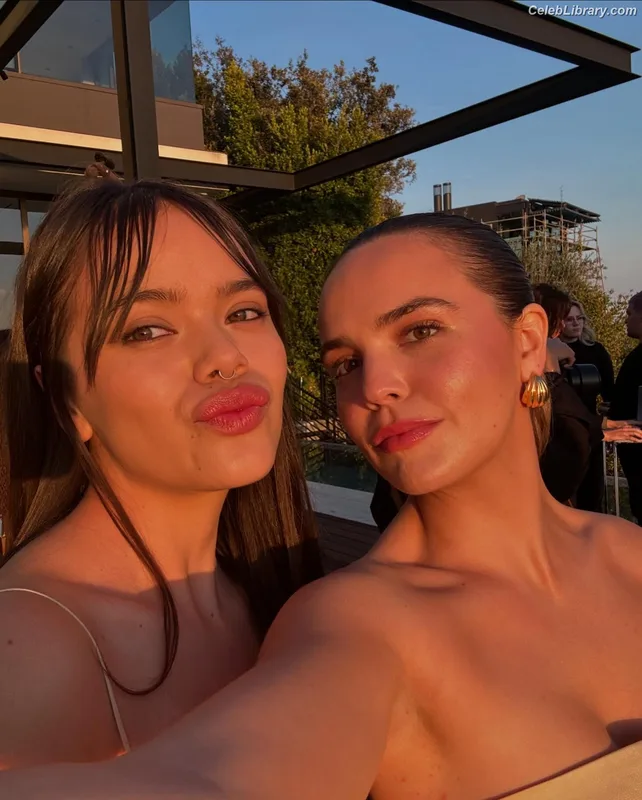 Bailee Madison photo 23 of 422