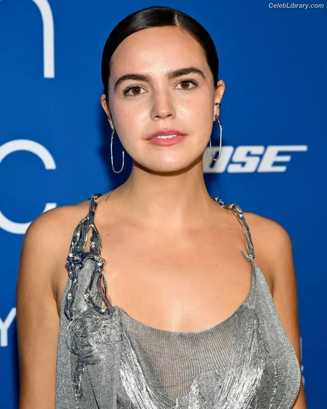 Bailee Madison photo 20 of 422