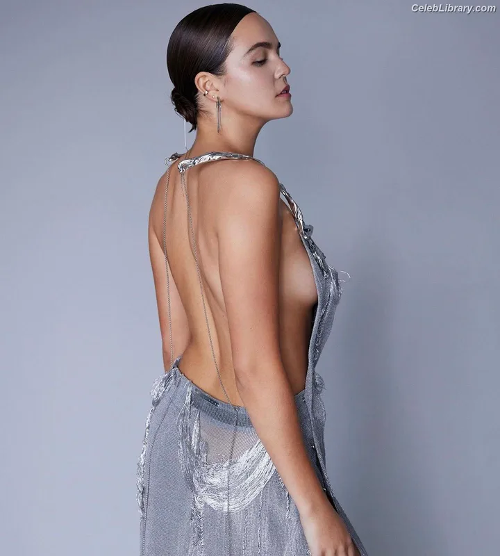 Bailee Madison photo 24 of 422