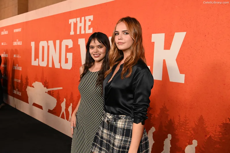 Bailee Madison photo 6 of 422