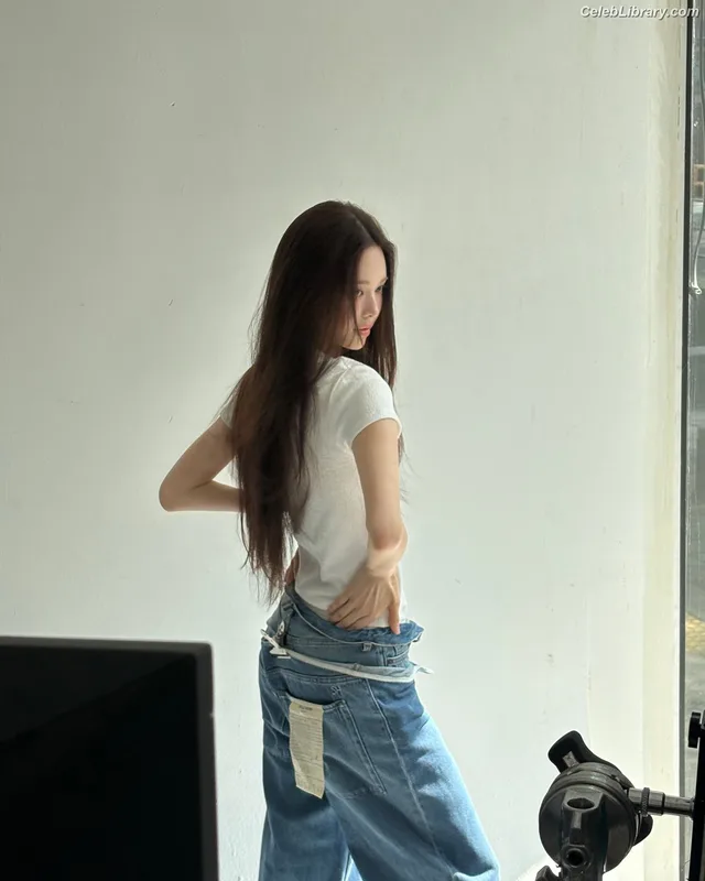 Bang Jeemin (izna) photo 2 of 49