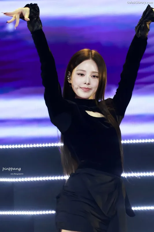 Bang Jeemin (izna) photo 23 of 49
