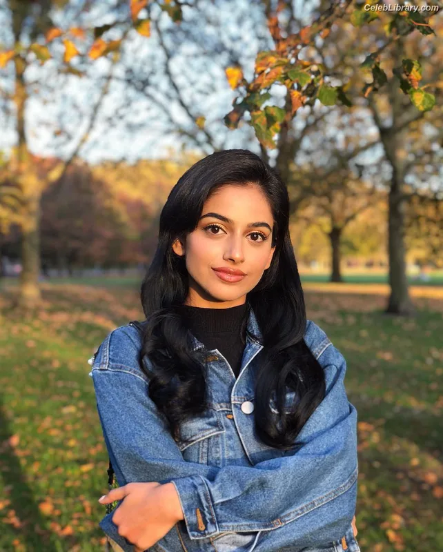 Banita Sandhu photo 18 of 68
