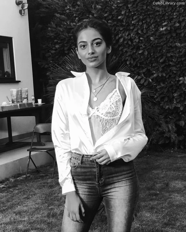 Banita Sandhu photo 21 of 68