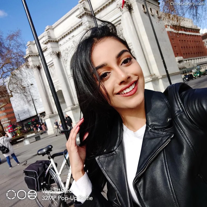Banita Sandhu photo 10 of 68