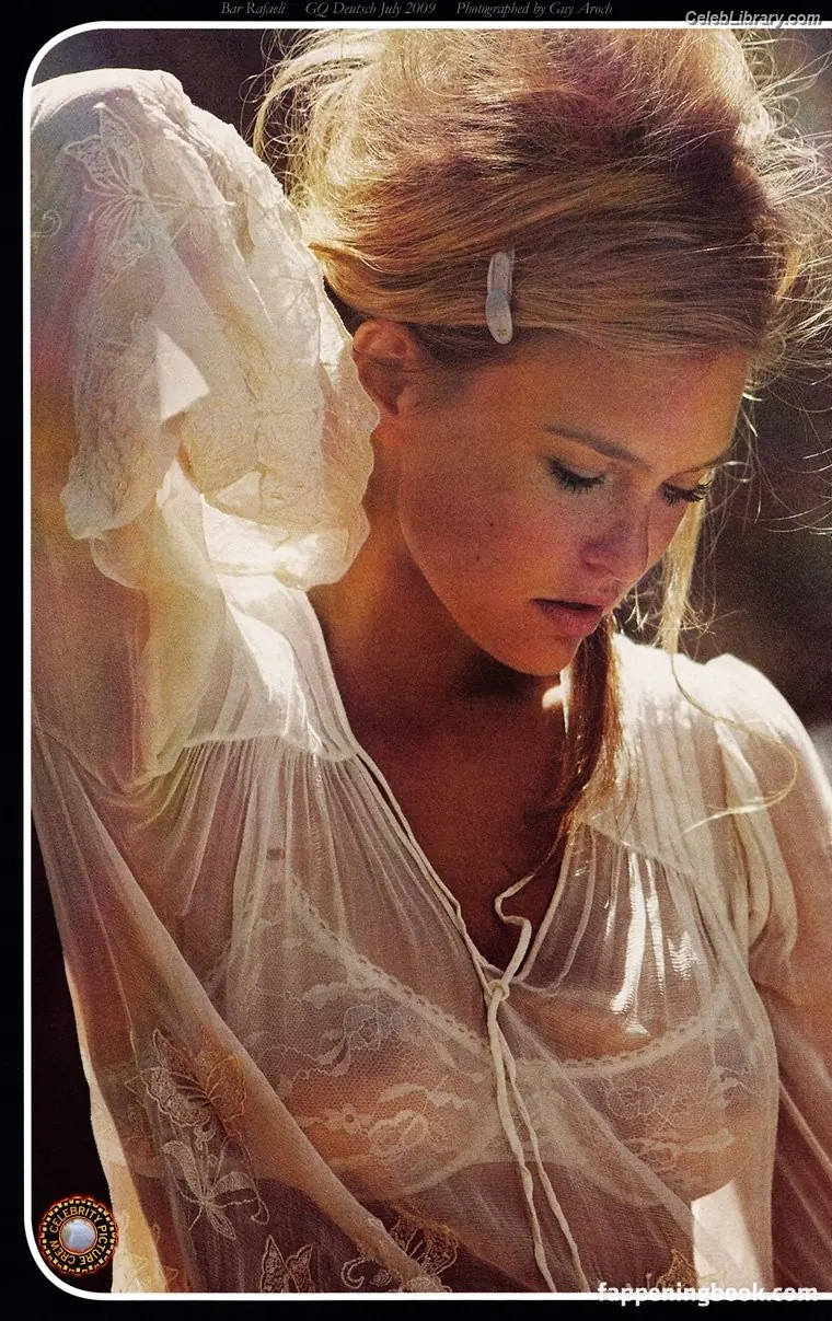 Bar Refaeli photo 4 of 421