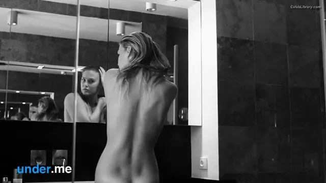 Bar Refaeli photo 17 of 421