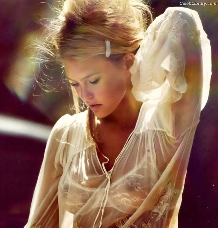 Bar Refaeli photo 14 of 422