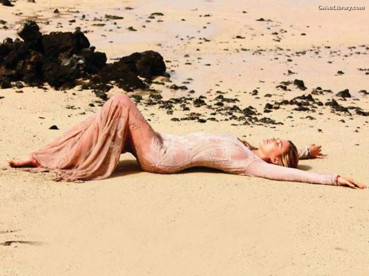 Bar Refaeli photo 24 of 422