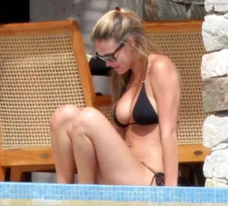 Bar Refaeli photo 5 of 422