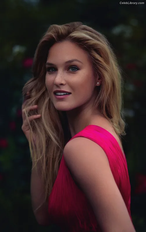 Bar Refaeli photo 20 of 422