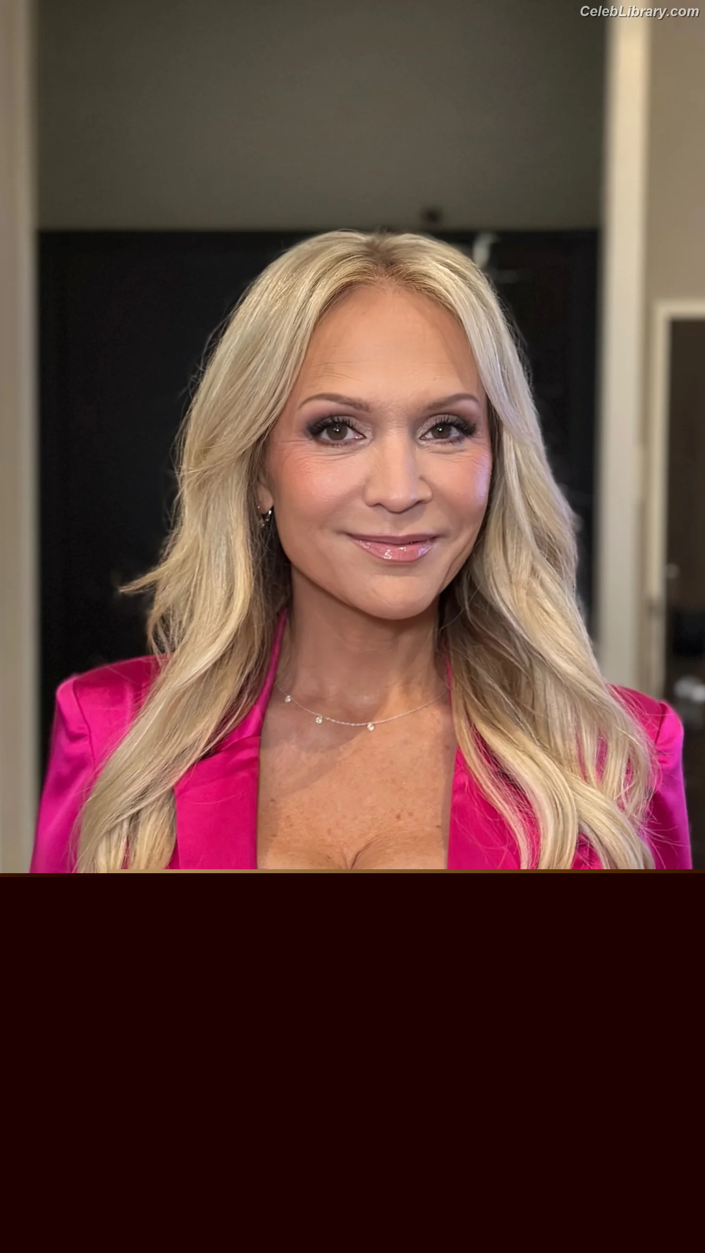 Barbara Alyn Woods photo 5 of 92