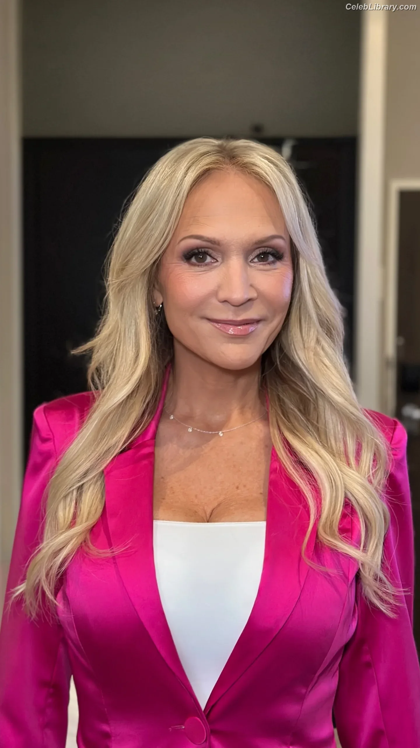Barbara Alyn Woods photo 5 of 91