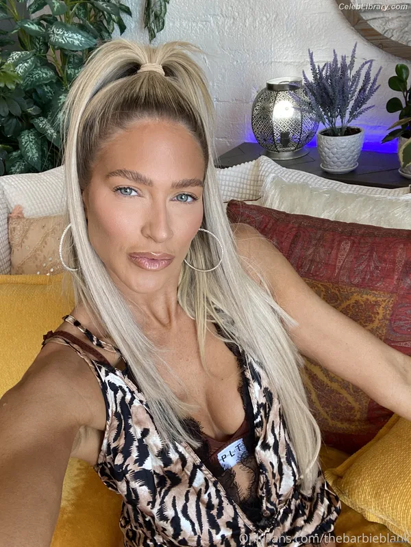 Barbie Blank photo 1 of 1881