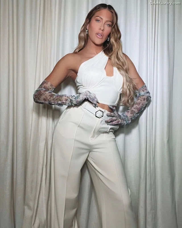 Barbie Blank photo 2 of 1881