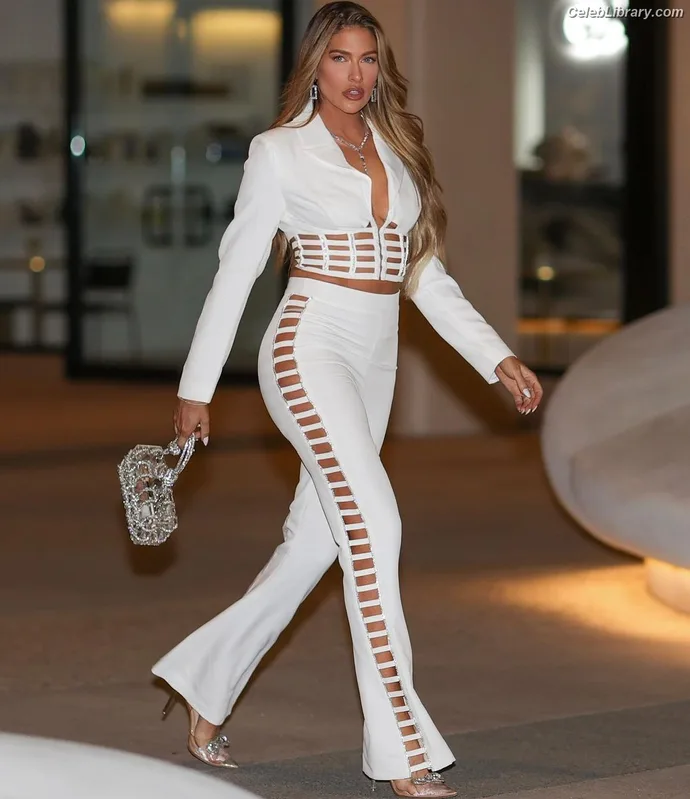Barbie Blank photo 1 of 1881