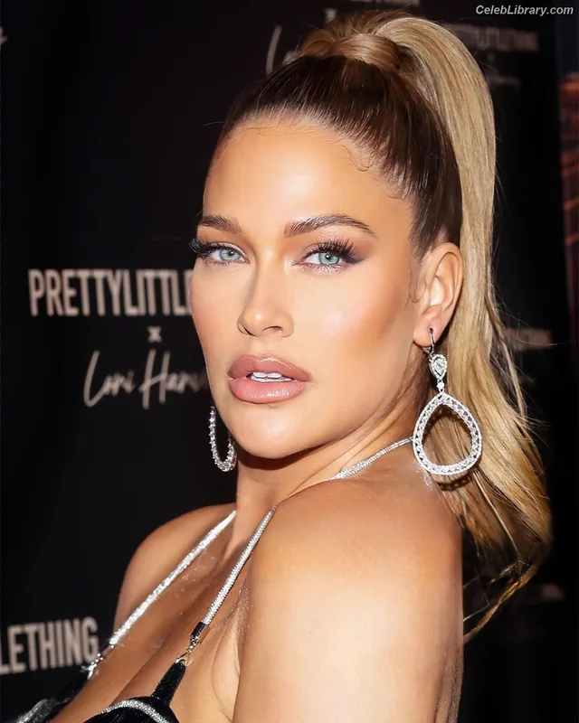 Barbie Blank photo 2 of 1881