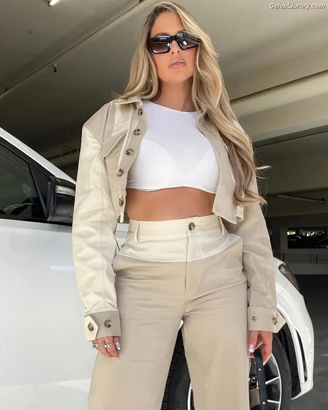 Barbie Blank photo 8 of 1881
