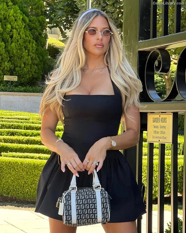 Barbie Blank photo 9 of 1881