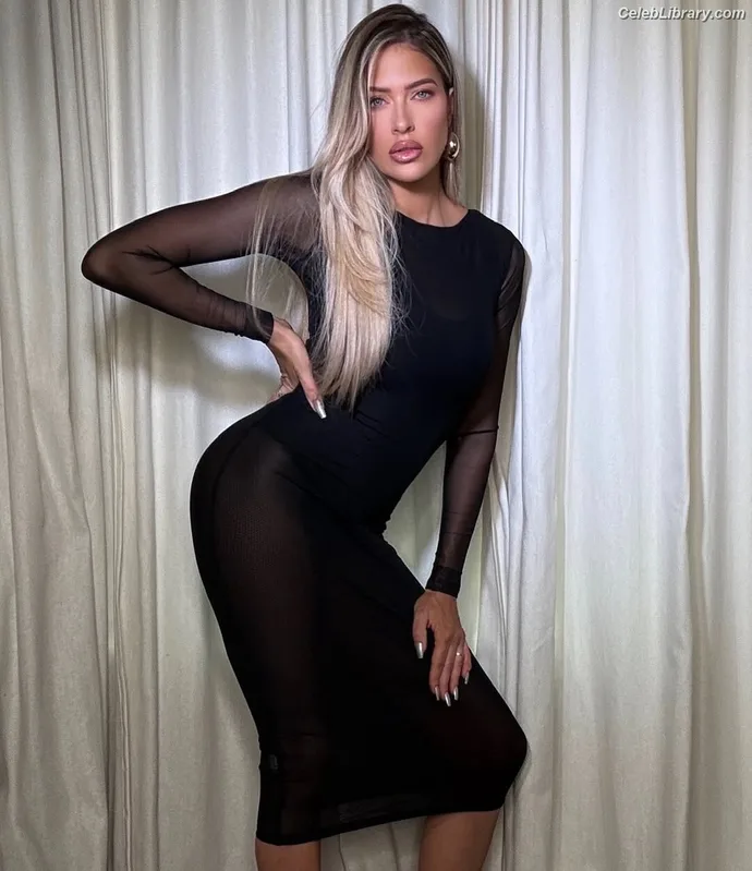 Barbie Blank photo 12 of 1881