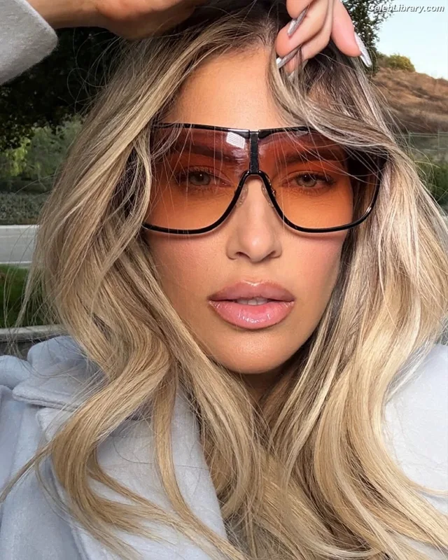 Barbie Blank photo 14 of 1881