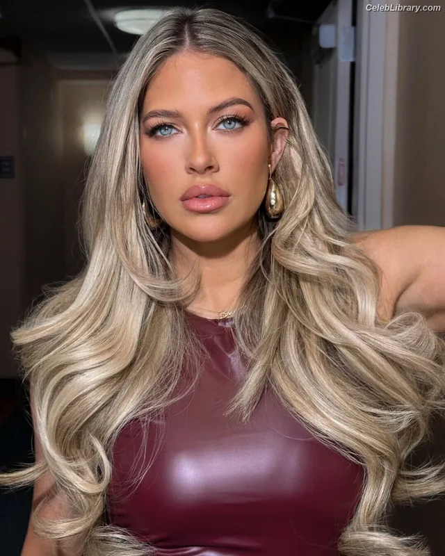 Barbie Blank photo 23 of 1881