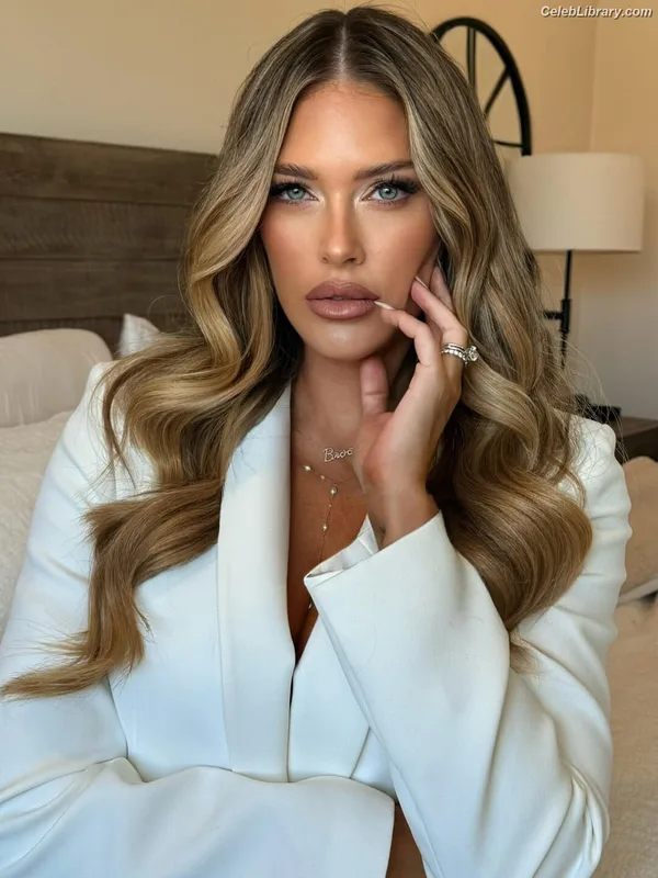 Barbie Blank photo 24 of 1881