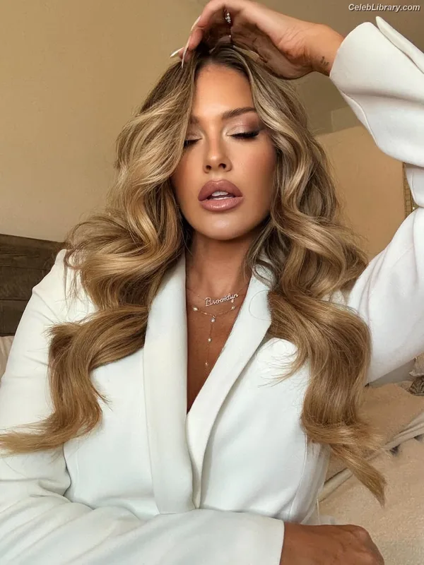 Barbie Blank photo 2 of 1881