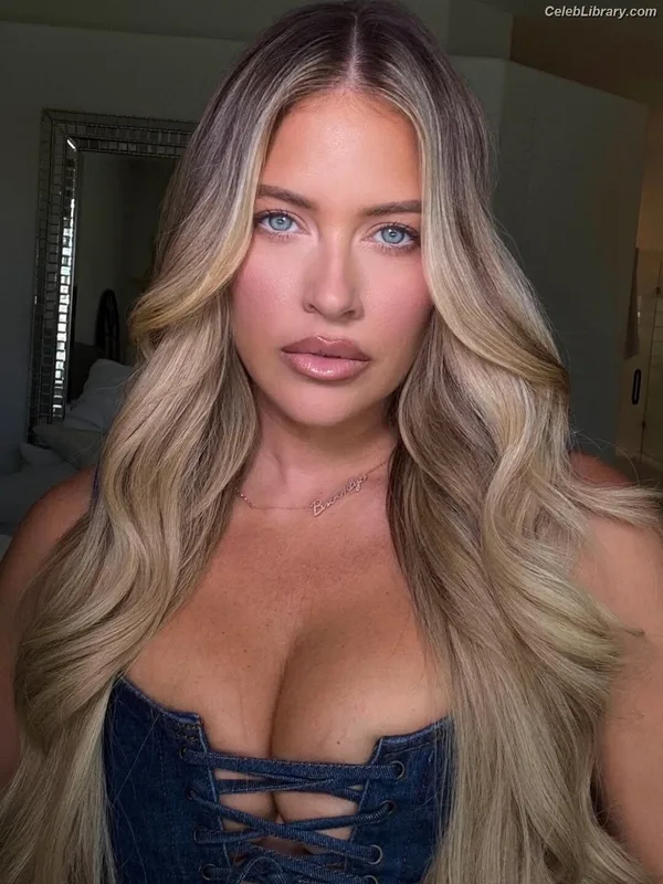 Barbie Blank photo 20 of 1881