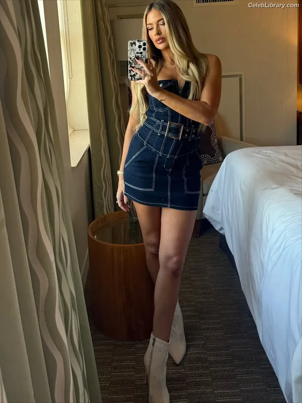 Barbie Blank photo 11 of 1881