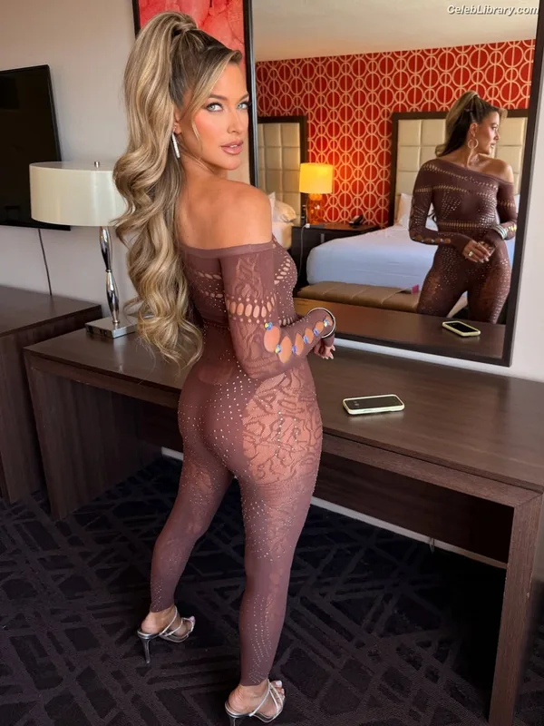 Barbie Blank photo 2 of 1881