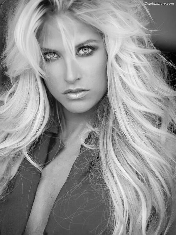Barbie Blank photo 10 of 1881
