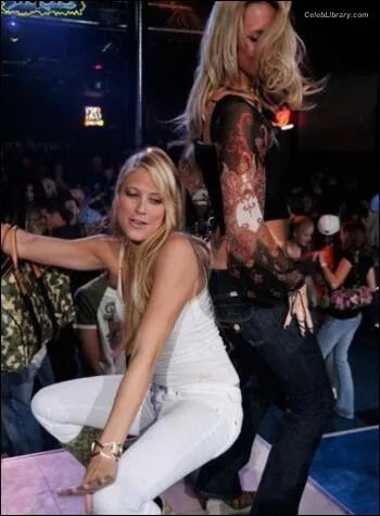 Barbie Blank photo 7 of 1881