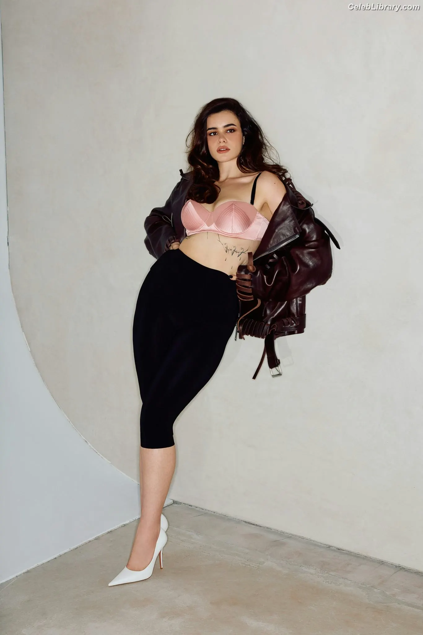 Barbie Ferreira photo 7 of 267