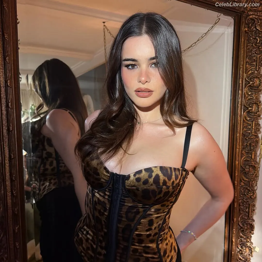 Barbie Ferreira photo 1 of 267