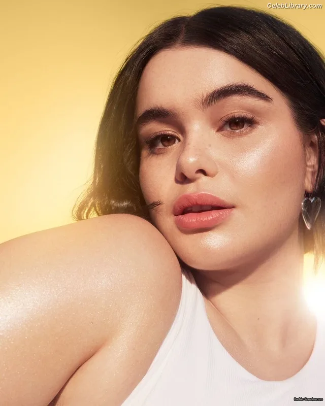 Barbie Ferreira photo 2 of 268