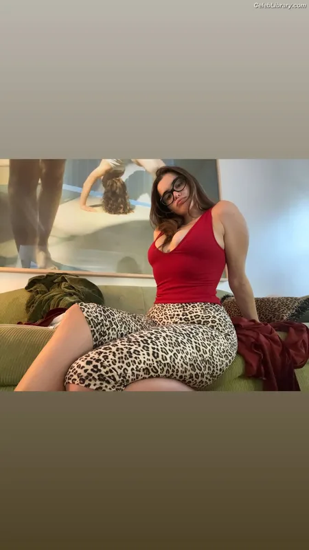 Barbie Ferreira photo 9 of 268