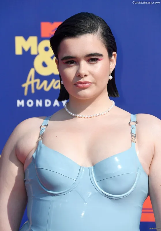 Barbie Ferreira photo 2 of 268