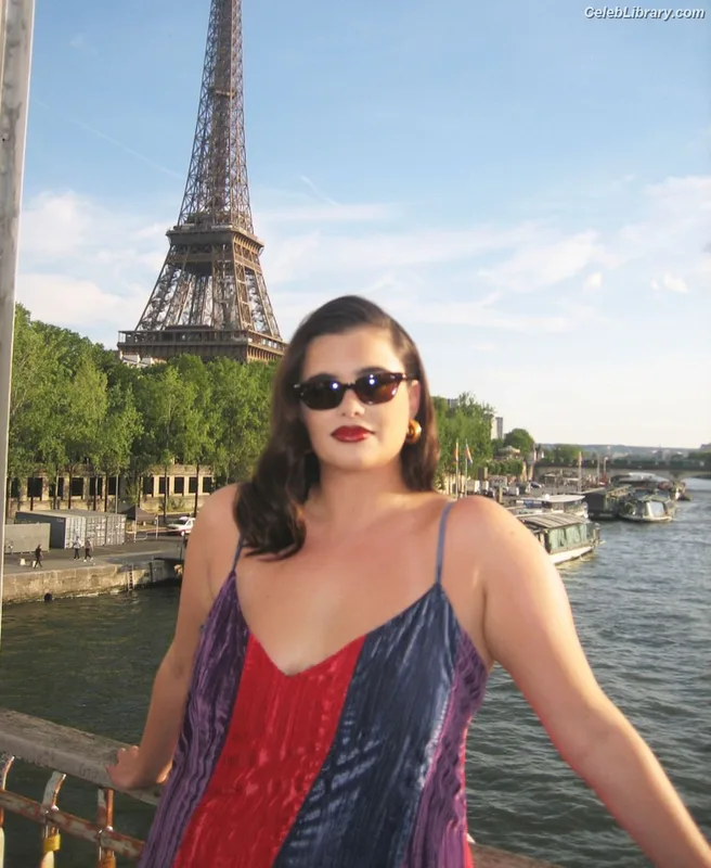 Barbie Ferreira photo 11 of 268