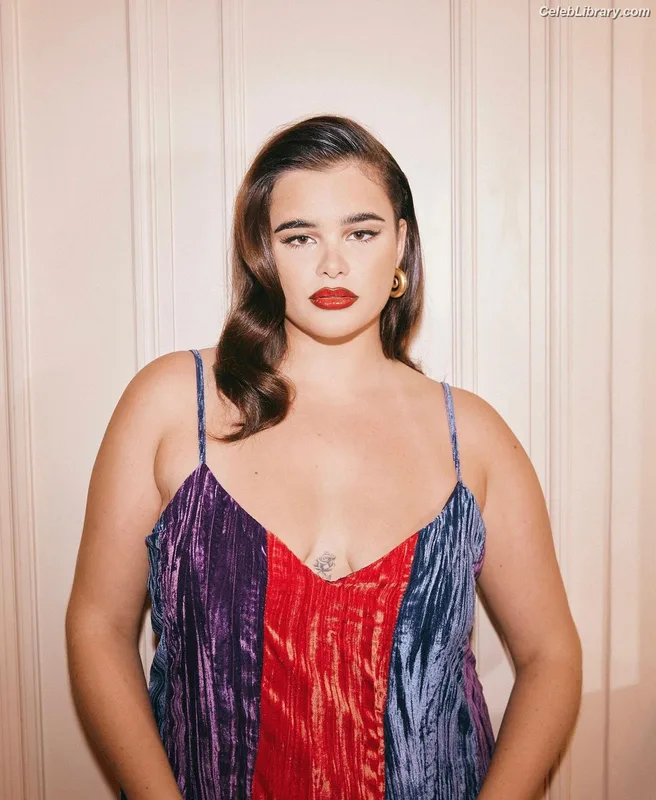 Barbie Ferreira photo 13 of 268